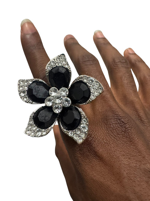 Black silver flower ring